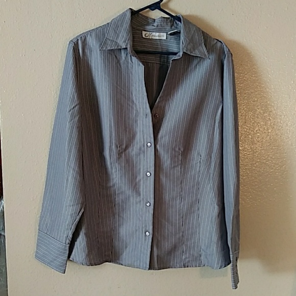 Dressbarn button down xlarge - Picture 1 of 6
